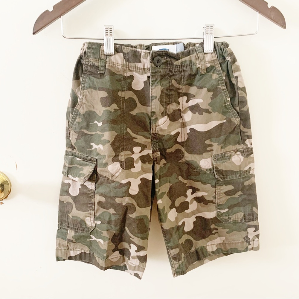 5/$25 Old Navy kids boys camouflage carpenter/cargo style Shorts size 10